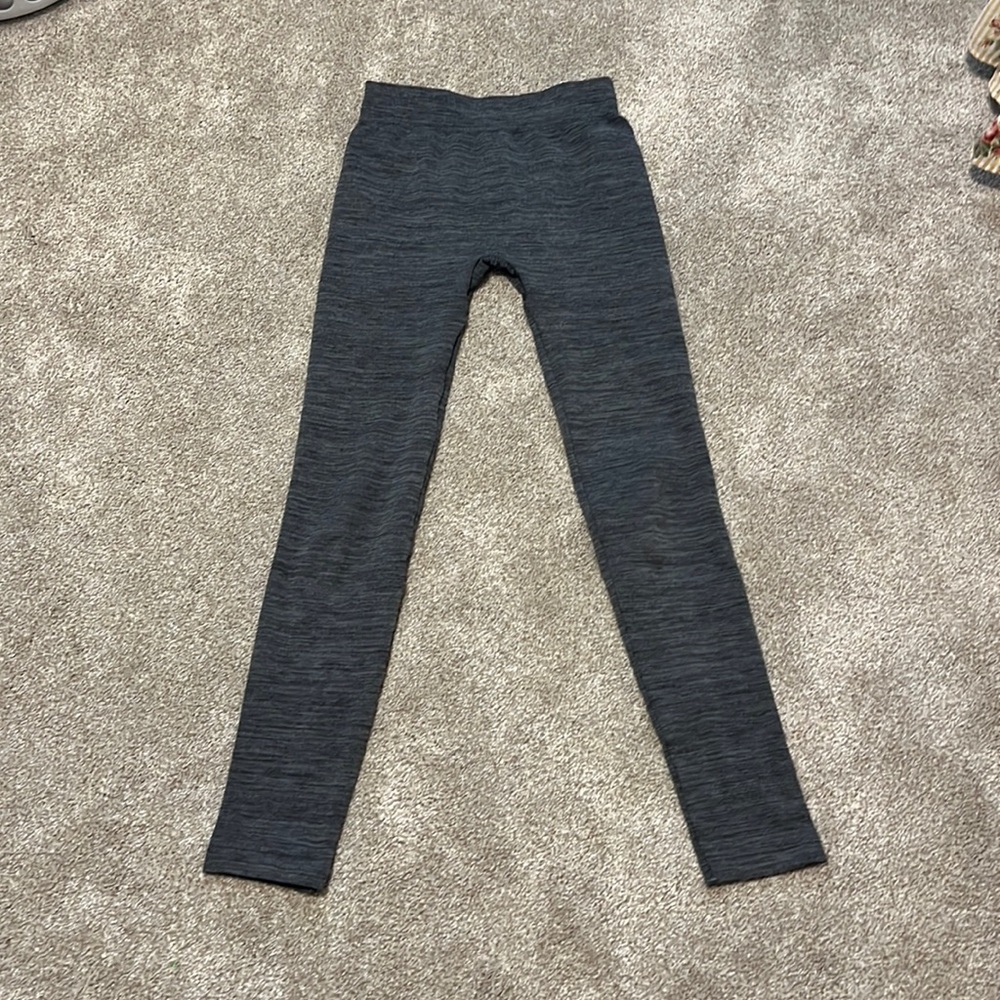 gray leggings